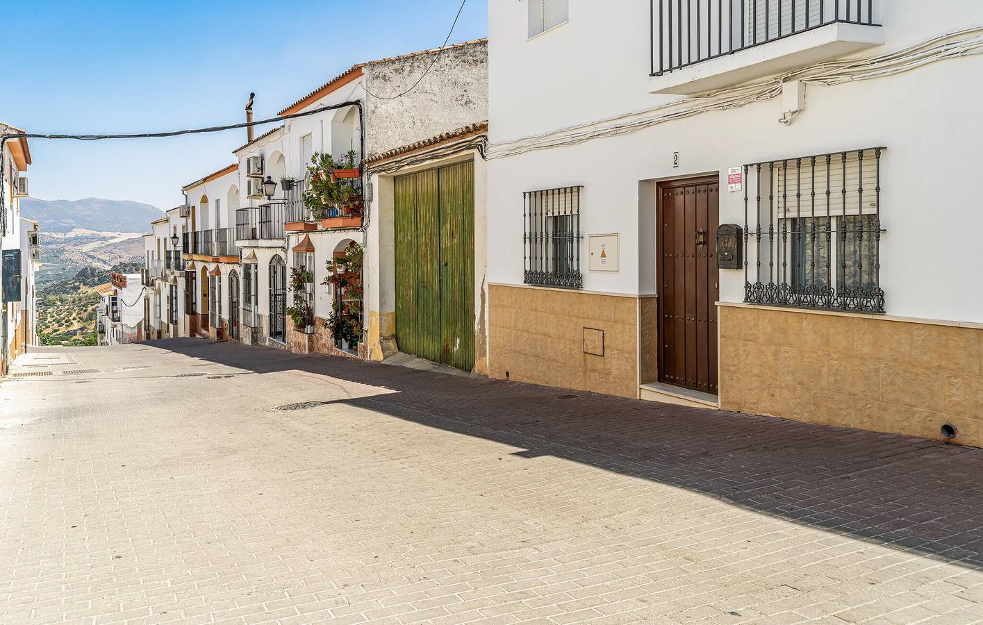 Retraite confortable à Olvera : WiFi, AC, Jardin & Grill in Olvera, Pueblos Blancos
