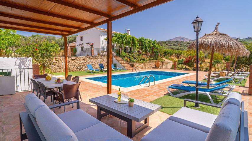 Chalet para 12 personas, con balcón/terraza y piscina - 1