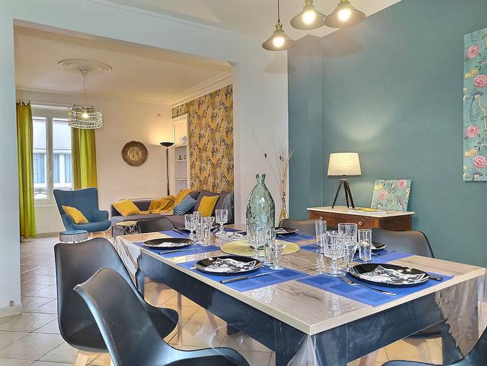 Gîte pour 8 personnes, avec terrasse et jardin