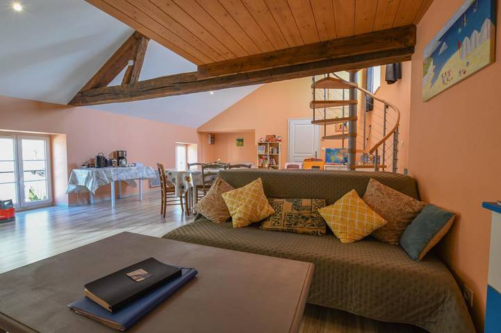Gîte pour 6 personnes, avec terrasse à Bar-sur-Aube - 3