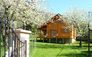 Maison de campagne pour 10 personnes, avec jardin et terrasse, animaux acceptés à Vicdessos (homonymie)