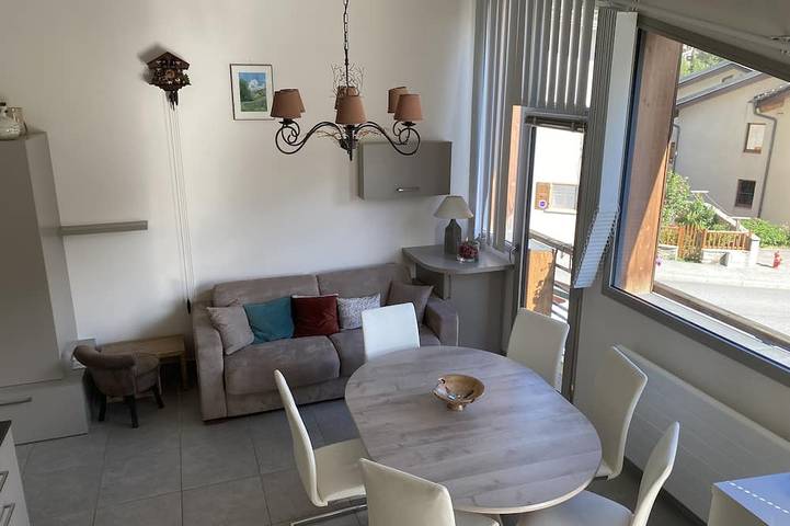 Entire apartment, Appartement Alliant Confort et Charme au Coeur du Village de Lanslevillard in Lanslevillard, Massif de la Vanoise