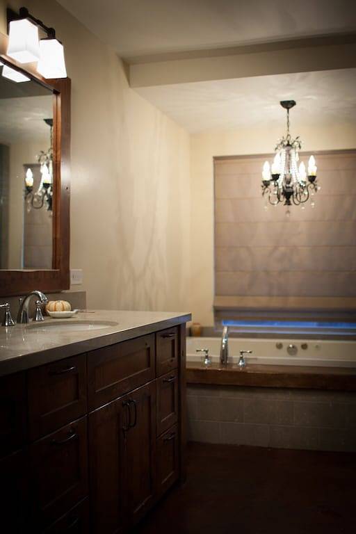 Moderne Rustic Retreat in Thousand Oaks, Ventura County