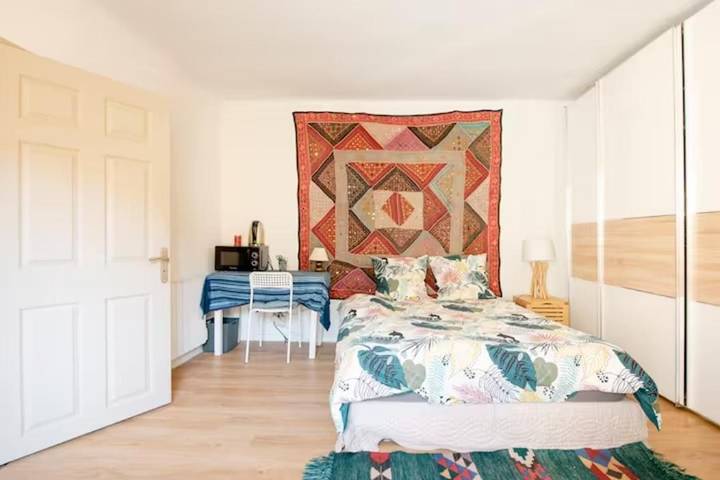 Chambre d’hôte pour 2 personnes, avec vue et balcon