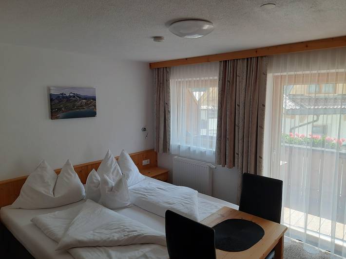 Doppelzimmer Nr. 6 - Grieralm  (1-2 Personen) in Tuxer Alpen, Hintertux