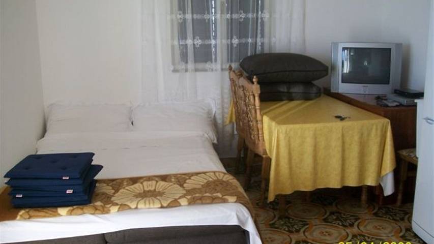 Ferienwohnung für 6 Personen, mit Terrasse in Primosten - 2