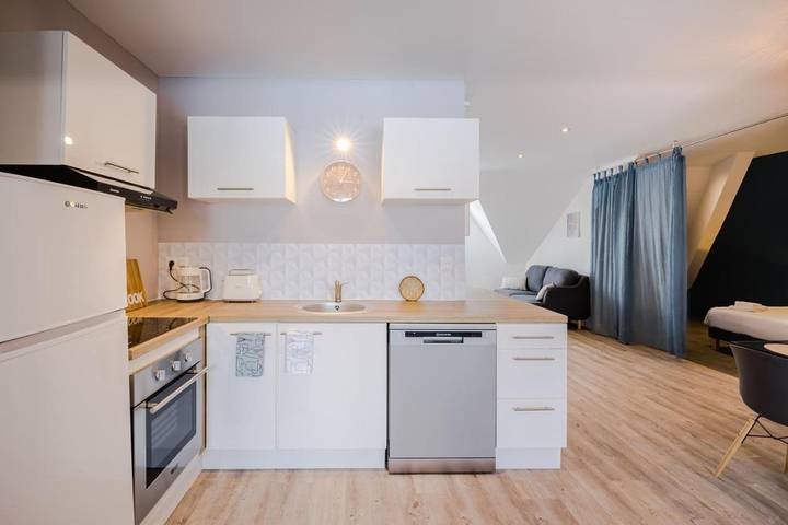 Gîte pour 5 personnes, avec piscine dans Plage des Roches Noires - 4