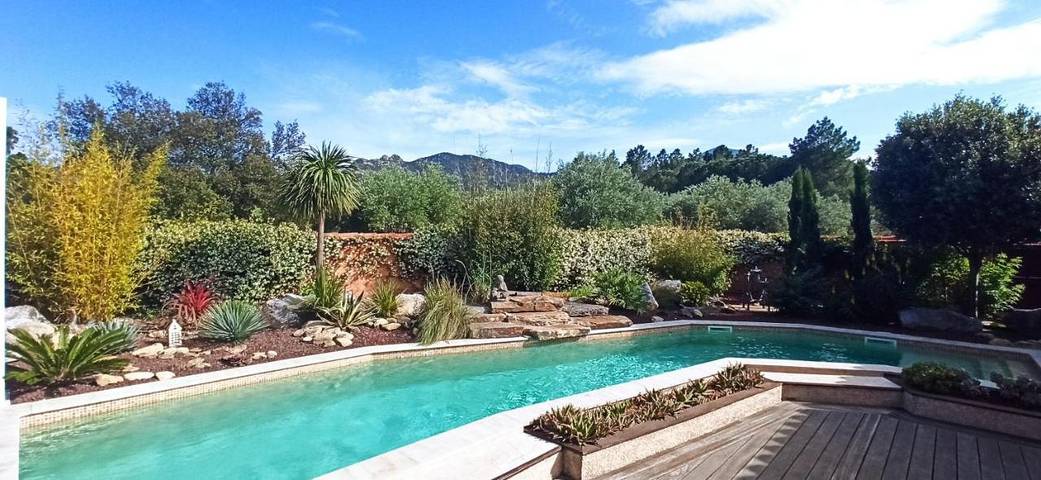 Location de vacances pour 2 personnes, avec vue ainsi que jardin et piscine, animaux acceptés à Saint-André - 4