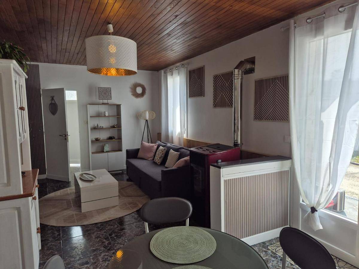 Appartement entier, Appartement Maïa in Saint-Aigulin, Région de Jonzac