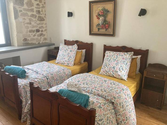 Chambre d’hôte pour 2 personnes, avec jardin et vue, animaux acceptés à Saint-Vite - 4