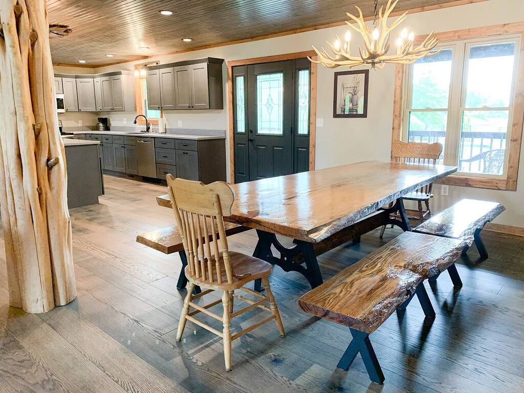 Cmr Hideaway Lodge poolside Barren County near Barren River Lake in Barren County