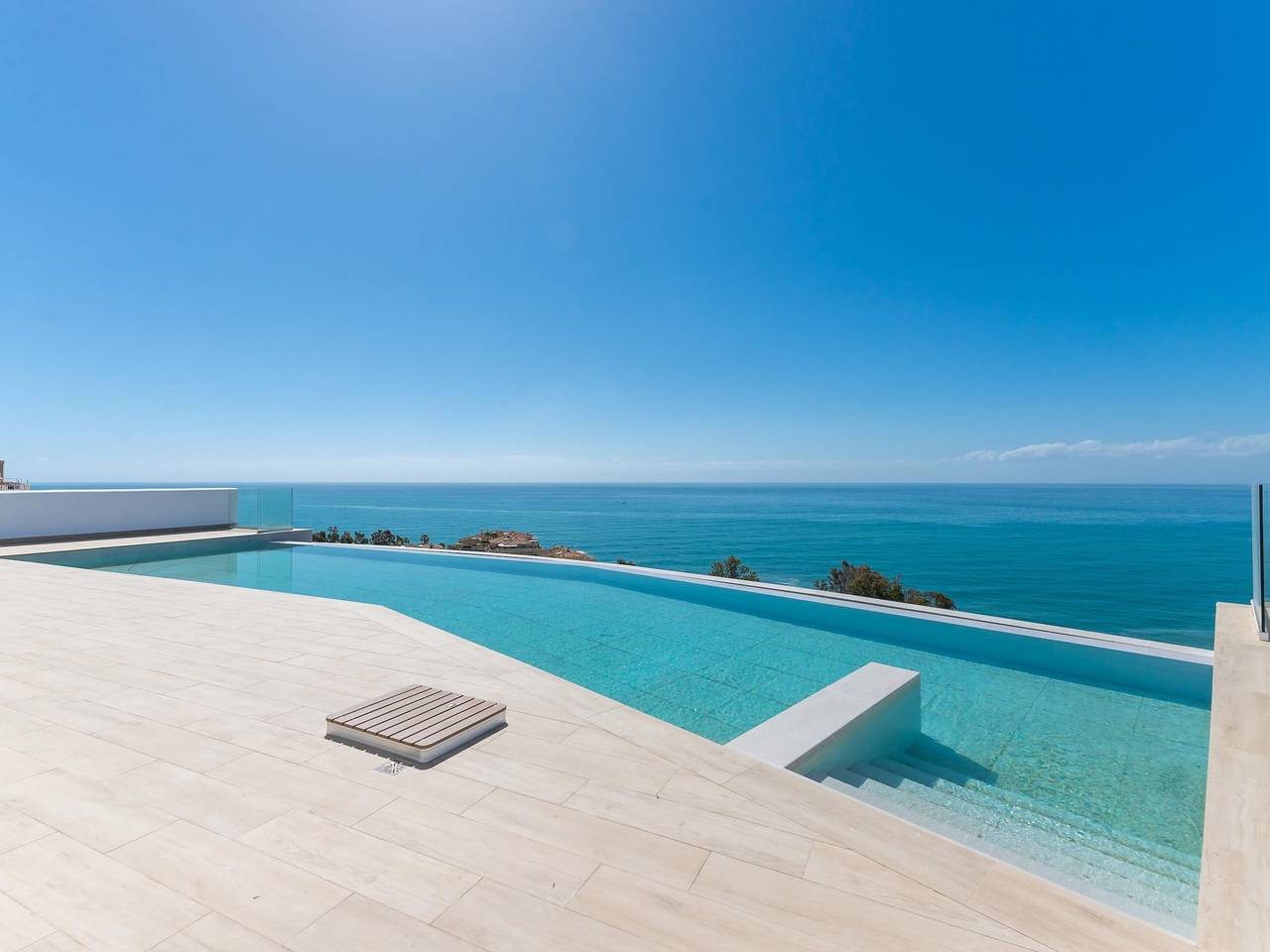 Hel ferieleilighet, Ferieleilighet for 4 personer med badebasseng in Benalmádena Costa, Benalmádena