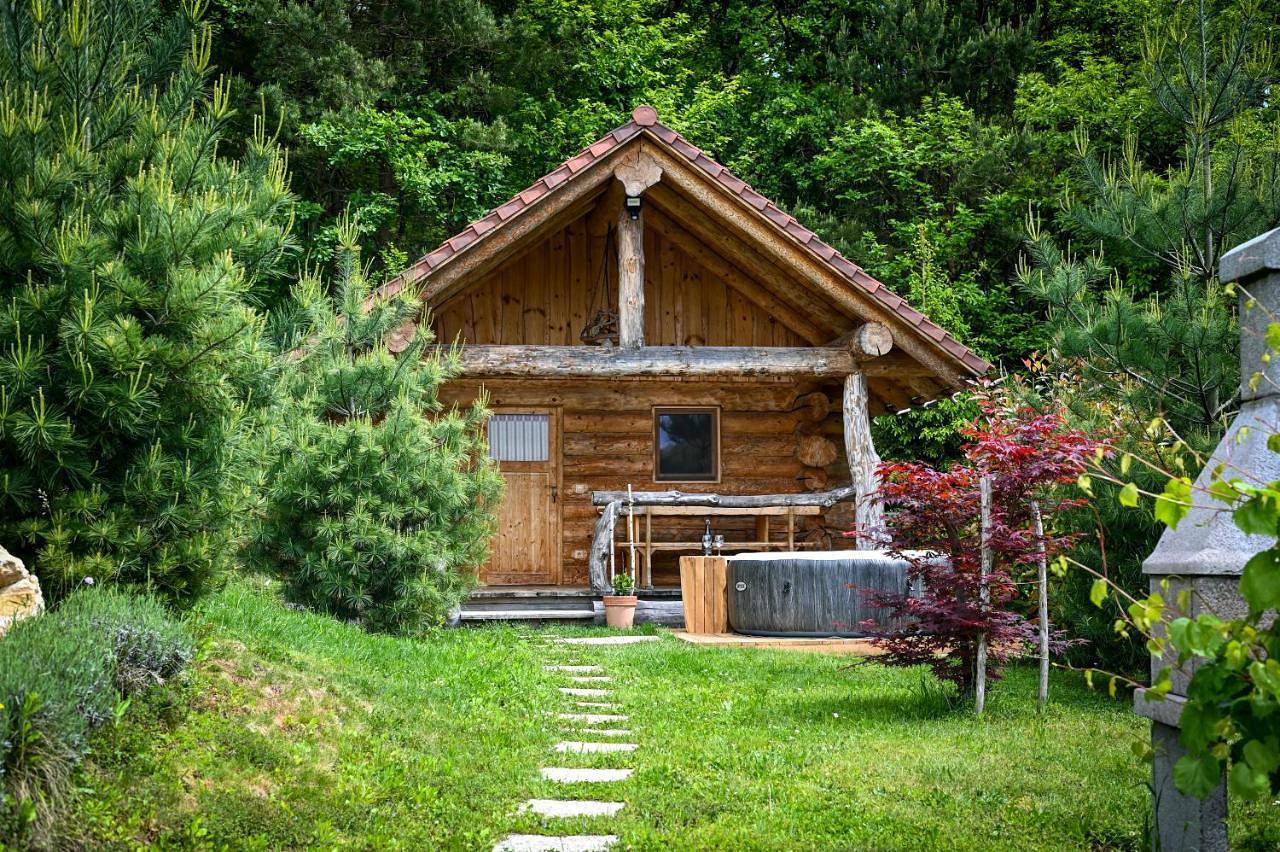 Hut at the forest, 1,5 hour from Bled in Neustadtl, Slowenien