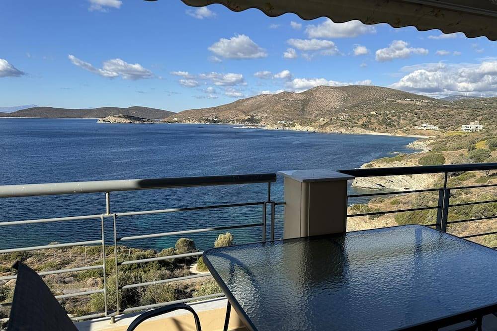 Ferienwohnung in traumhafter Lage direkt am Meer, direkter Strandzugang, Euböa in Euböa