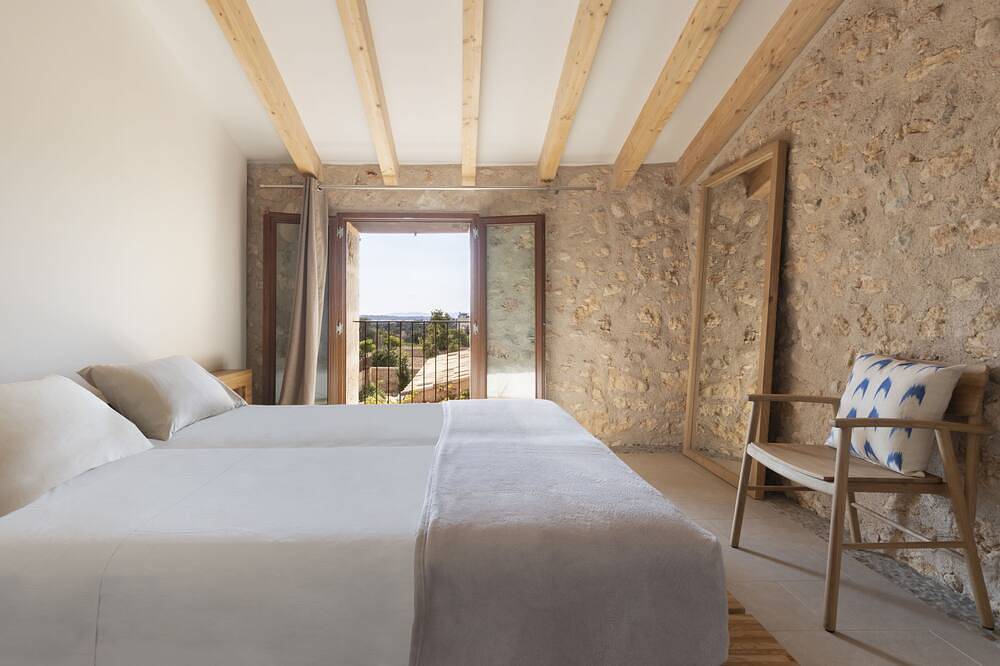 Can Cunso 18, swimming pool, barbecue, style and comfort in Consell, Mallorca Inselmitte