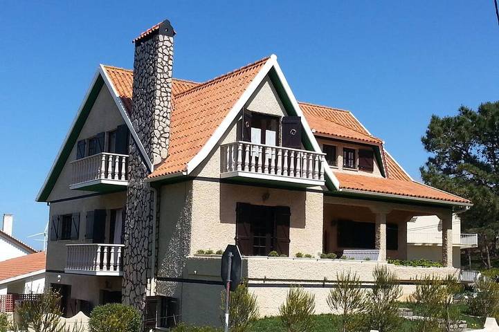 Ferienwohnung für 6 Personen, mit Balkon und Garten in Nazaré