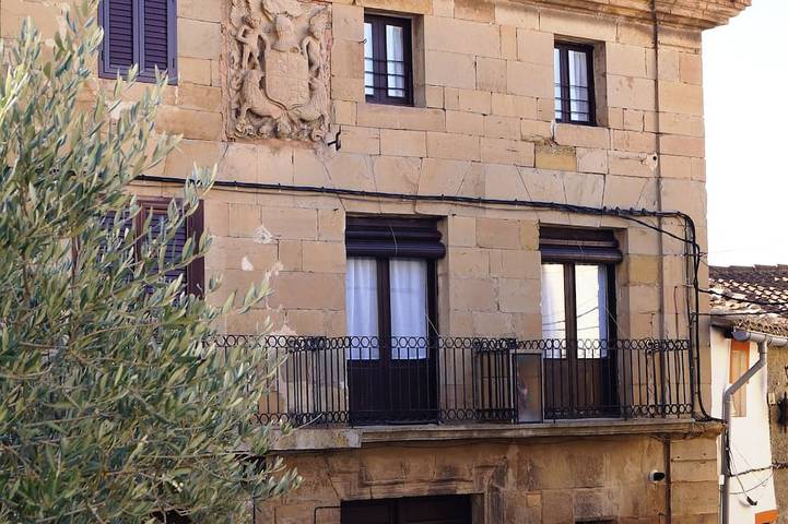 Gîte pour 6 personnes, avec Balcon et Piscine