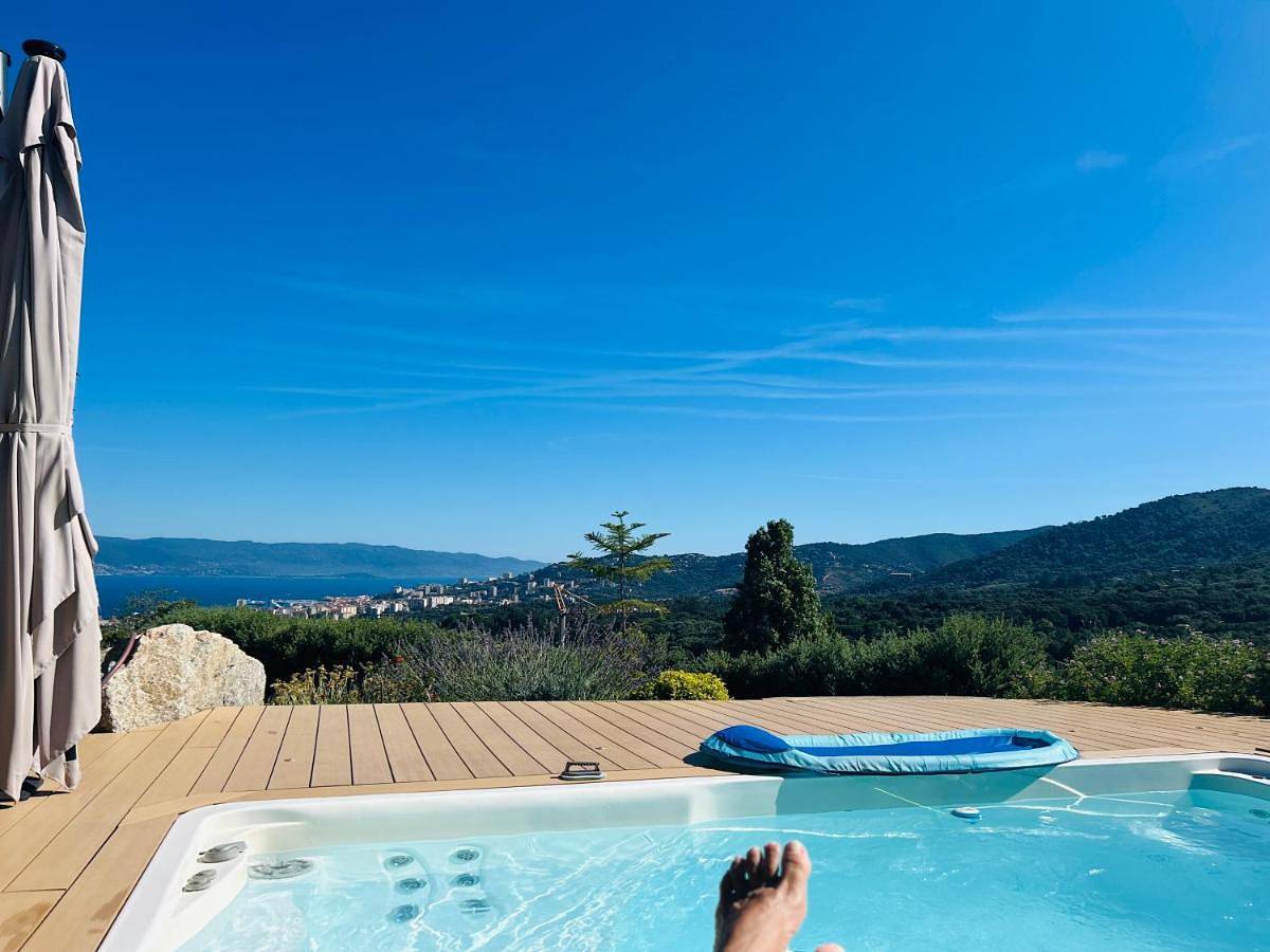 Chambre 3 Casa Lc vue mer Piscine Spa in Ajaccio, Région d'Ajaccio