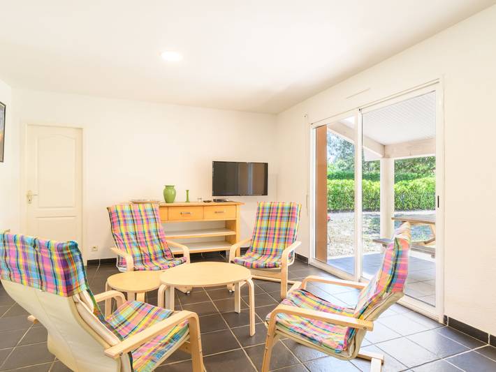 Location de vacances pour 6 personnes, avec jardin et terrasse, animaux acceptés à Saint-Julien-en-Born - 4