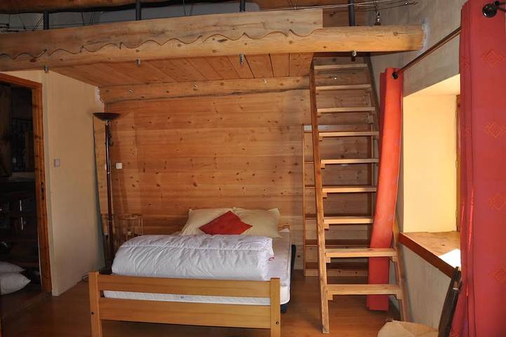 Gîte pour 15 personnes, avec jardin et sauna, animaux acceptés à Saint-André (Savoie) - 3