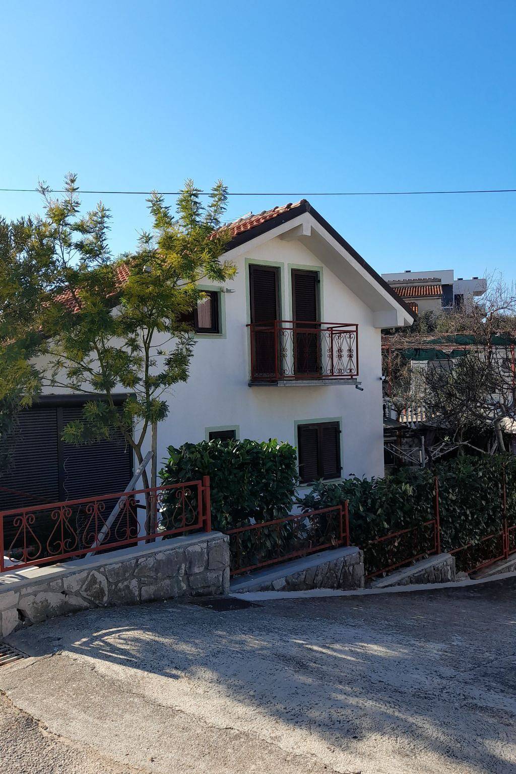 Appartement entier, Jezera ausblick in Tisno, Murter