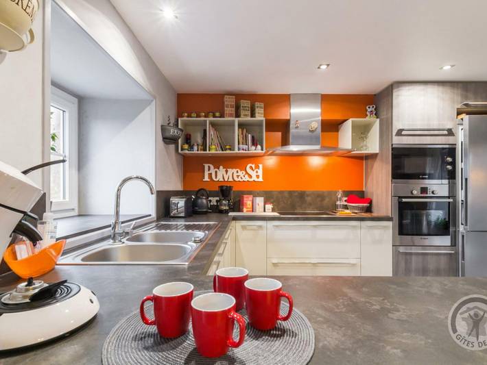 Gîte pour 8 personnes, avec jardin à Les Pieux - 2