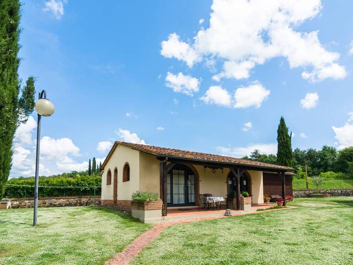 Agriturismo per 3 persone, con piscina e giardino, con animali domestici in Bucine