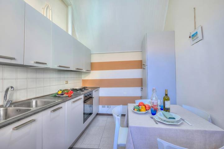 Gîte pour 2 personnes, avec balcon à Laveno-Mombello - 3