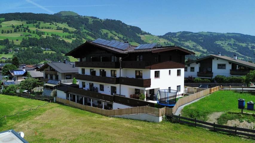 BnB für 8 Personen, mit Balkon und Terrasse sowie Garten in Westendorf (Tirol)