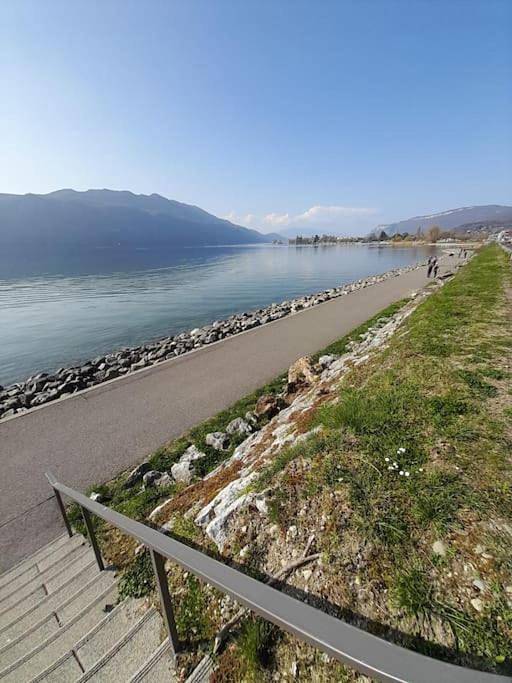 Appartement entier, Apartment with Lake View in Tresserve, Région de Chambéry