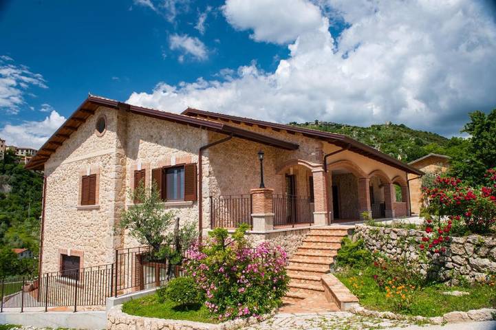 Appartamento per 5 persone, con Terrazza e Giardino nonché Panorama a Arpino