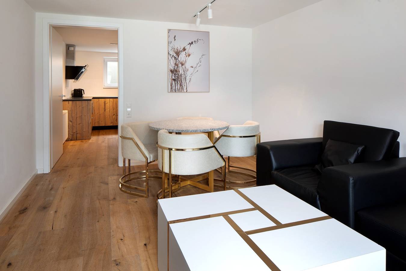 Ganze Wohnung, Apartment 'Selinas und Gentjanas Kuckucksnest' mit Bergblick, Garten und Wlan in Hofsgrund, Oberried