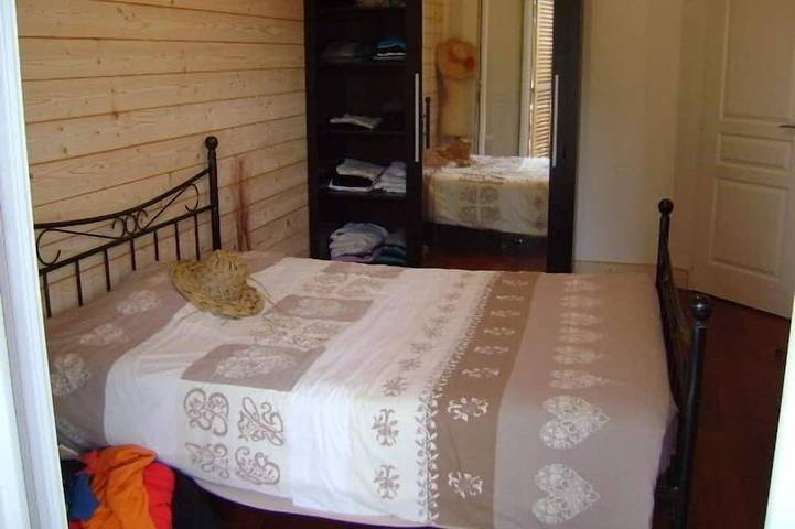 Location de vacances pour 6 personnes, avec terrasse et jardin à Biganos - 4