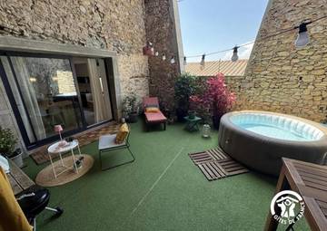 Cottage pour 7 personnes, avec vue et jardin à Cazilhac