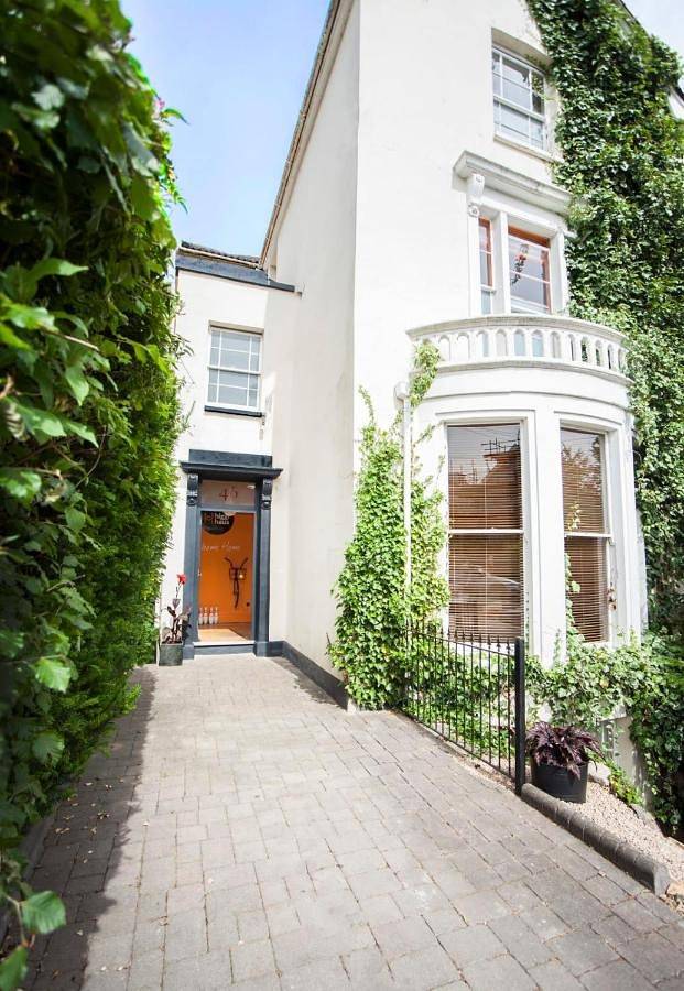 Holiday home for 5 people, with Terrace and Garden in Bristol
