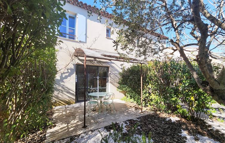 Location de vacances pour 4 personnes, avec jardin et terrasse à Saint-Laurent-de-la-Cabrerisse