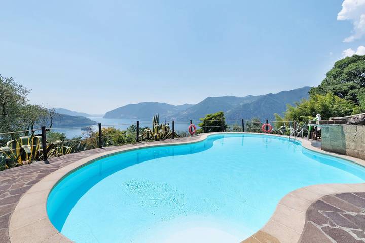 Agriturismo per 2 persone, con Balcone e Giardino in Lombardia