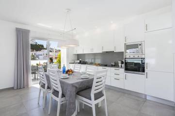 Villa for 6 People in Carvoeiro, Lagoa, Photo 4