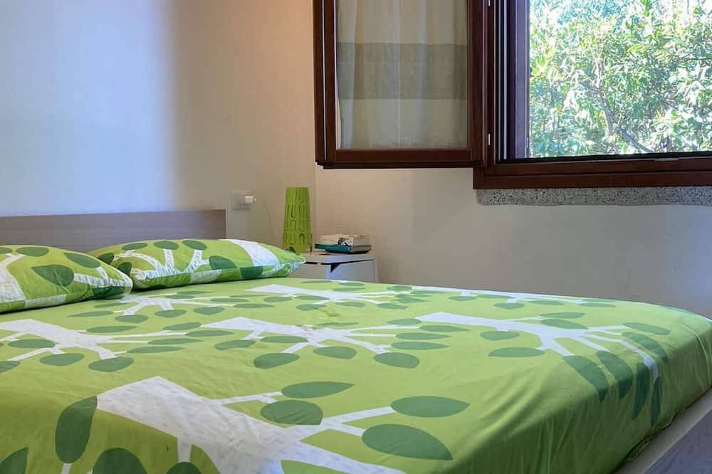 Vacation house with garden within walking distance of the beach. in San Giovanni (Nuoro), Posada