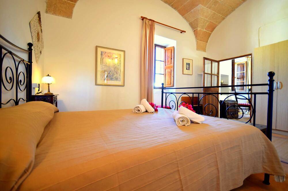 785884 Historic Finca Son Costa in Montuïri, Majorca Center