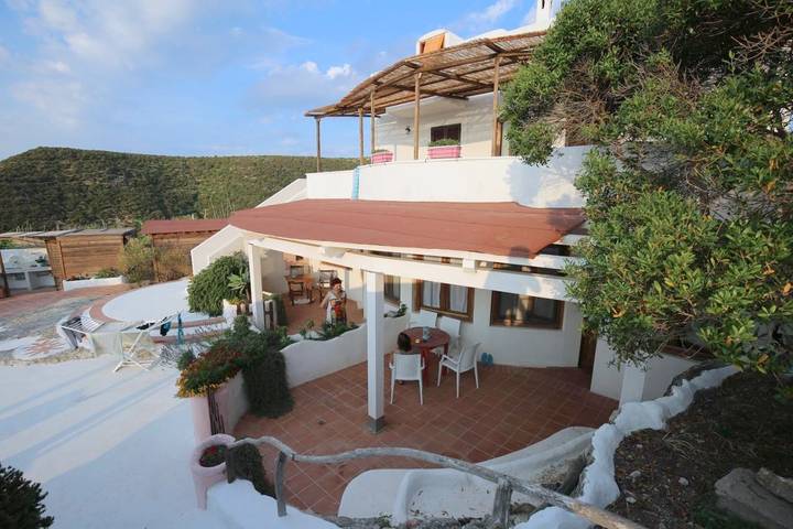Location de vacances pour 2 personnes, avec jardin et vue, animaux acceptés à Ponza - 4