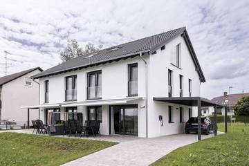 Ferienhaus für 8 Personen, mit Garten in Wangen