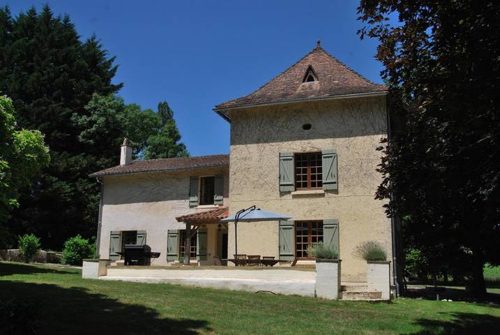 Chambre d’hôte pour 2 personnes, avec jardin ainsi que piscine et vue à Saint-Martin-de-Ribérac