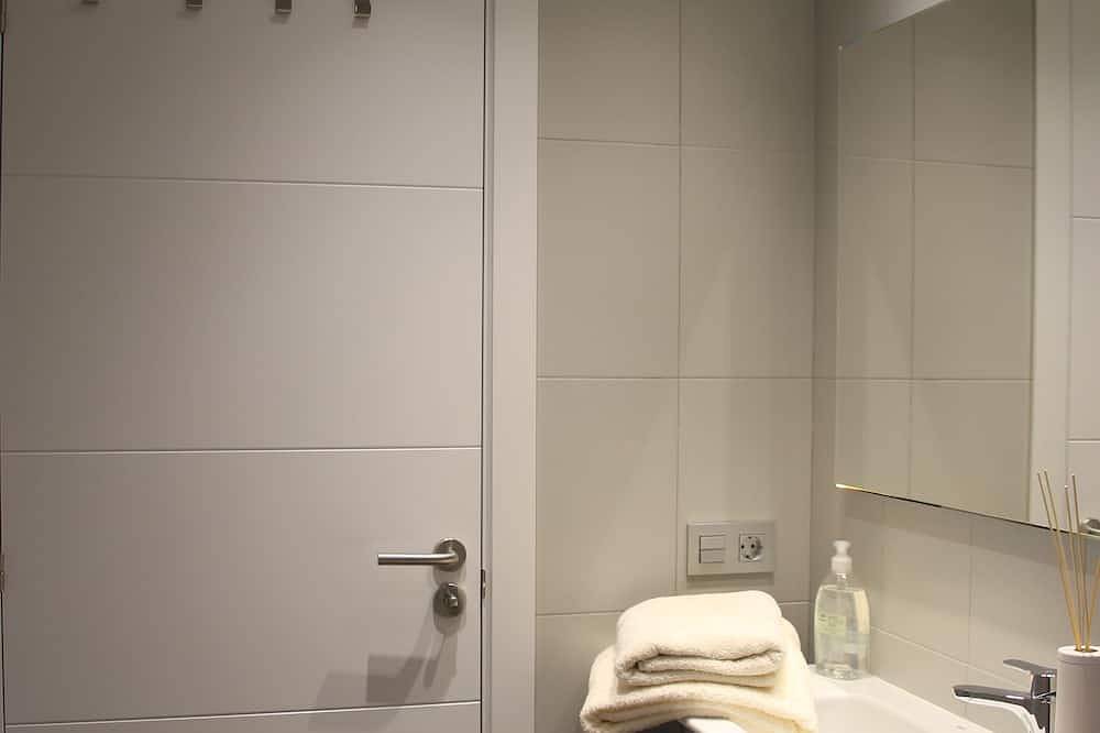 Apartamento entero, Apartamento supercéntrico, luminoso y en centro comercial peatonal in Figueras, Alt Empordà