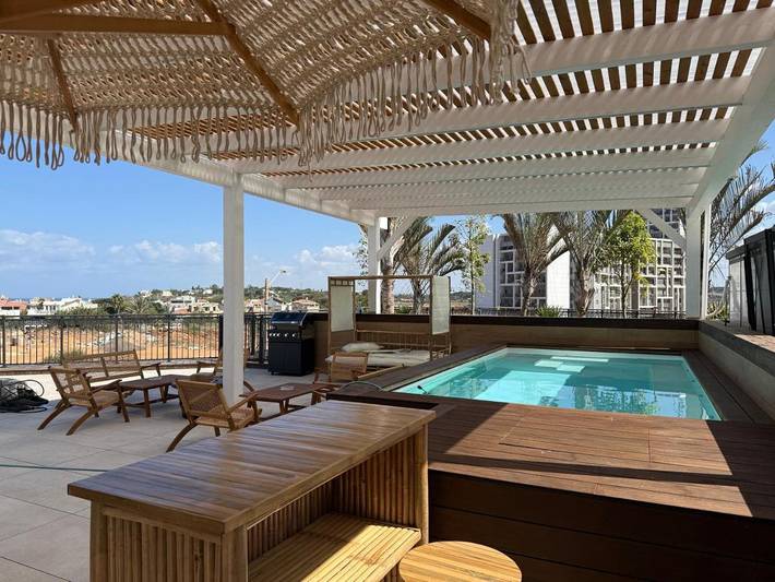 Apartamento de vacaciones para 16 personas, con piscina y balcón además de sauna y jacuzzi - 1