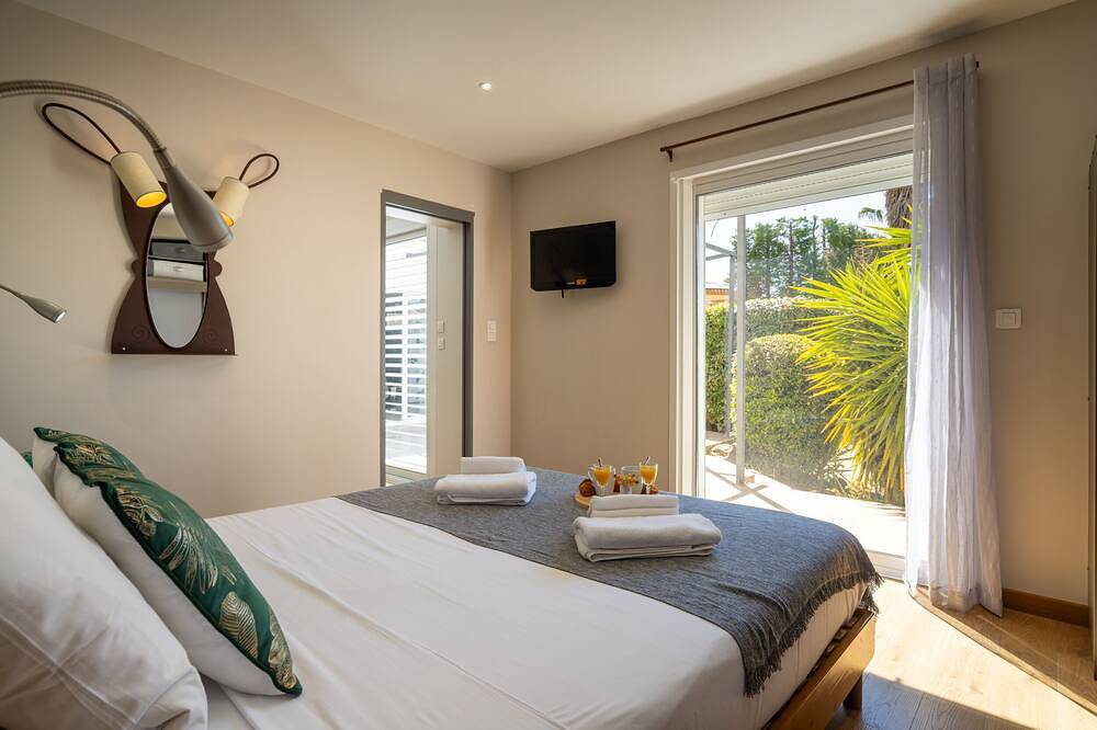 Villa Araspau-Villa-Ensuite in Bessan, Côte d'Améthyste