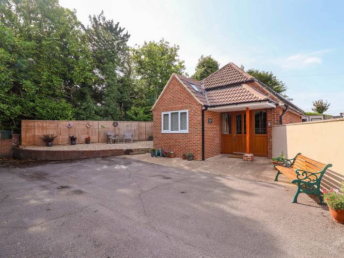 Vacation rental for 4 people, with yard, with pets in Wiltshire