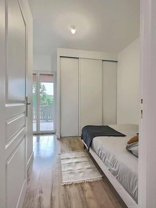 Location de vacances pour 12 personnes, avec terrasse à Brindas - 4