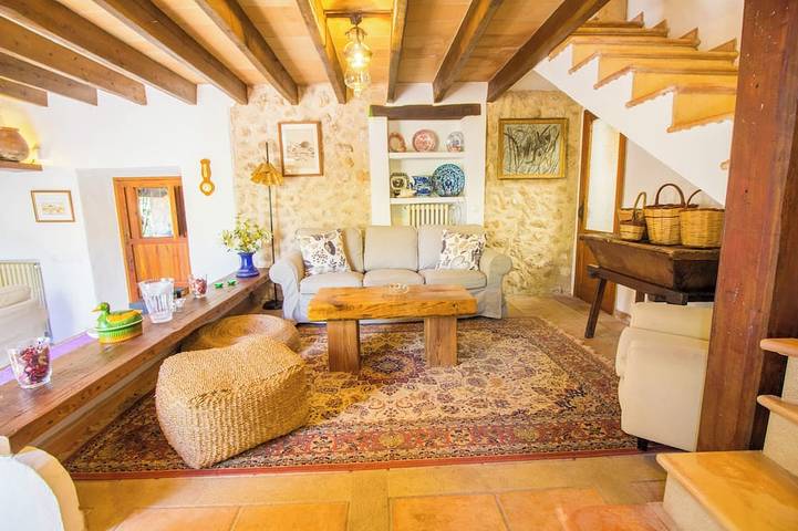 Espectacular villa mediterranea con piscina privada, A/C y WIFI in Campanet, Interior de Mallorca
