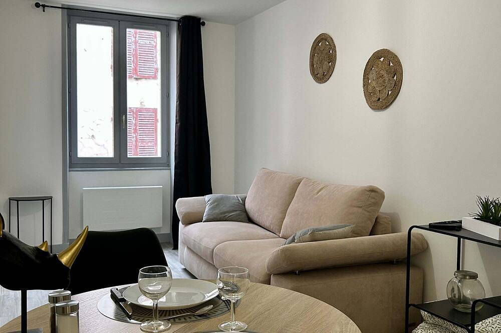Appartement entier, Studio \"L'Escale 32\" in Mâcon, Région de Mâcon